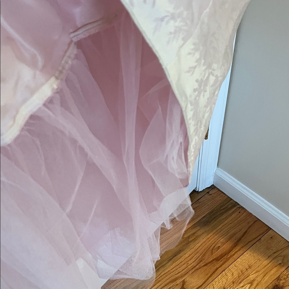 Elegant Pink Floral Gown - Picture 3 of 5